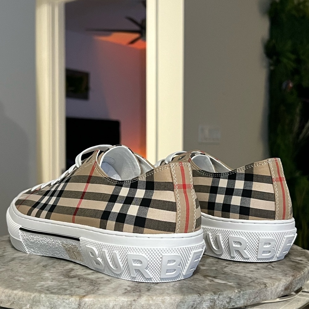 Burberry Check Sneakers - Picture 3 of 5